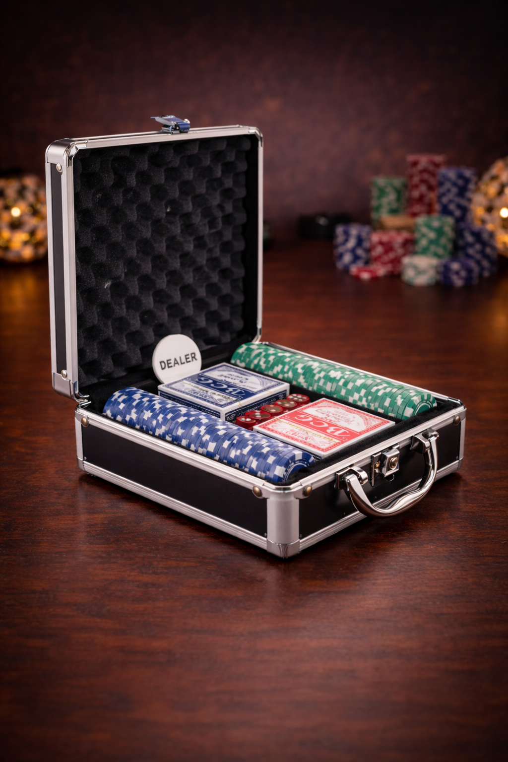 Poker Seti Metal Çanta 100 Çipli